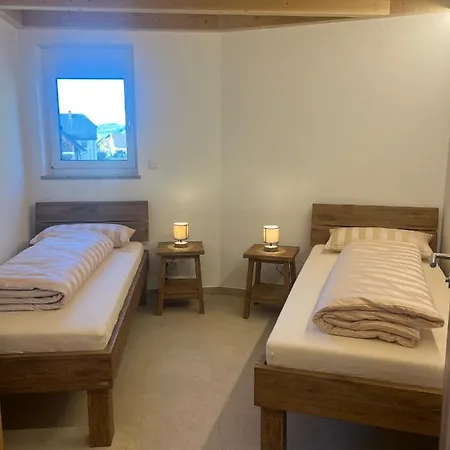 Ferienwohnung, 2 Zimmer, 4 Bis 6 Personen, 67 Qm, Mit Grossem Balkon, Entlang Am Fluss, An Der Aach, Am Bodensee, Nah Am Naturschutzgebiet Singen  Exterior foto