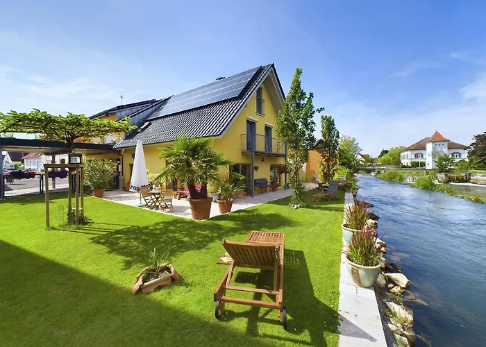 Ferienwohnung, 2 Zimmer, 4 Bis 6 Personen, 67 Qm, Mit Grossem Balkon, Entlang Am Fluss, An Der Aach, Am Bodensee, Nah Am Naturschutzgebiet