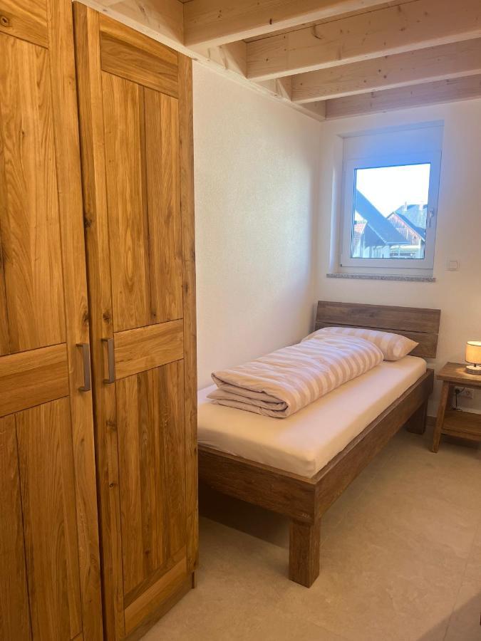 Ferienwohnung, 2 Zimmer, 4 Bis 6 Personen, 67 Qm, Mit Grossem Balkon, Entlang Am Fluss, An Der Aach, Am Bodensee, Nah Am Naturschutzgebiet Apartment