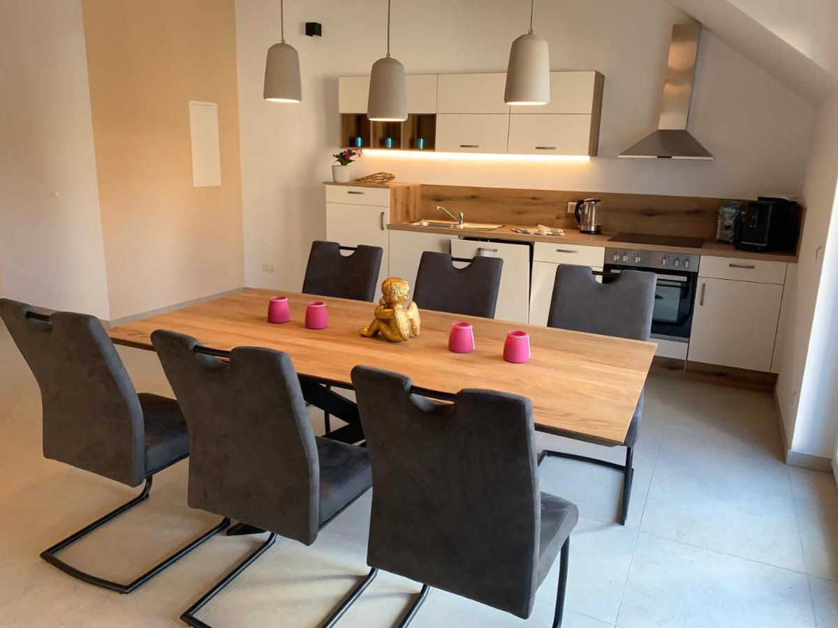 Apartment Ferienwohnung, 2 Zimmer, 4 Bis 6 Personen, 67 Qm, Mit Grossem Balkon, Entlang Am Fluss, An Der Aach, Am Bodensee, Nah Am Naturschutzgebiet *