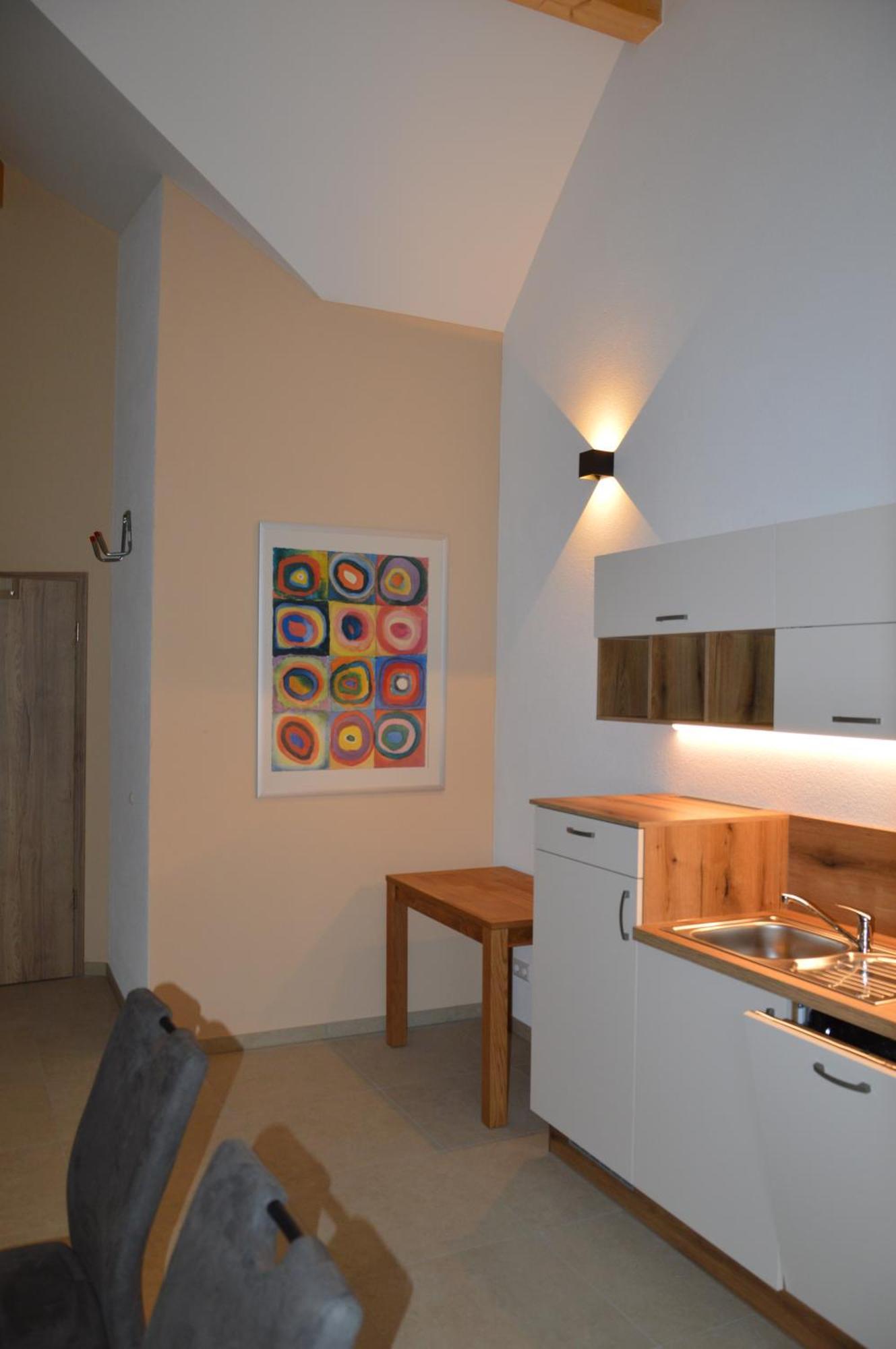 Ferienwohnung, 2 Zimmer, 4 Bis 6 Personen, 67 Qm, Mit Grossem Balkon, Entlang Am Fluss, An Der Aach, Am Bodensee, Nah Am Naturschutzgebiet Apartment Singen (Hohentwiel)