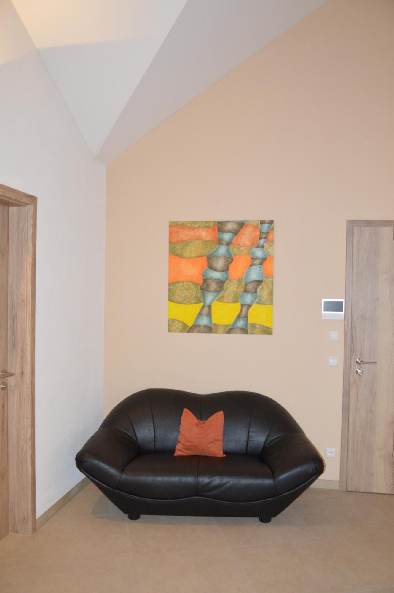 Ferienwohnung, 2 Zimmer, 4 Bis 6 Personen, 67 Qm, Mit Grossem Balkon, Entlang Am Fluss, An Der Aach, Am Bodensee, Nah Am Naturschutzgebiet Apartment Singen (Hohentwiel)