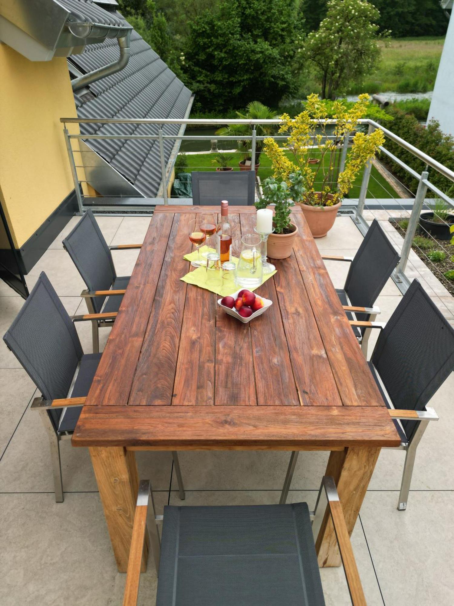Apartment Ferienwohnung, 2 Zimmer, 4 Bis 6 Personen, 67 Qm, Mit Grossem Balkon, Entlang Am Fluss, An Der Aach, Am Bodensee, Nah Am Naturschutzgebiet
