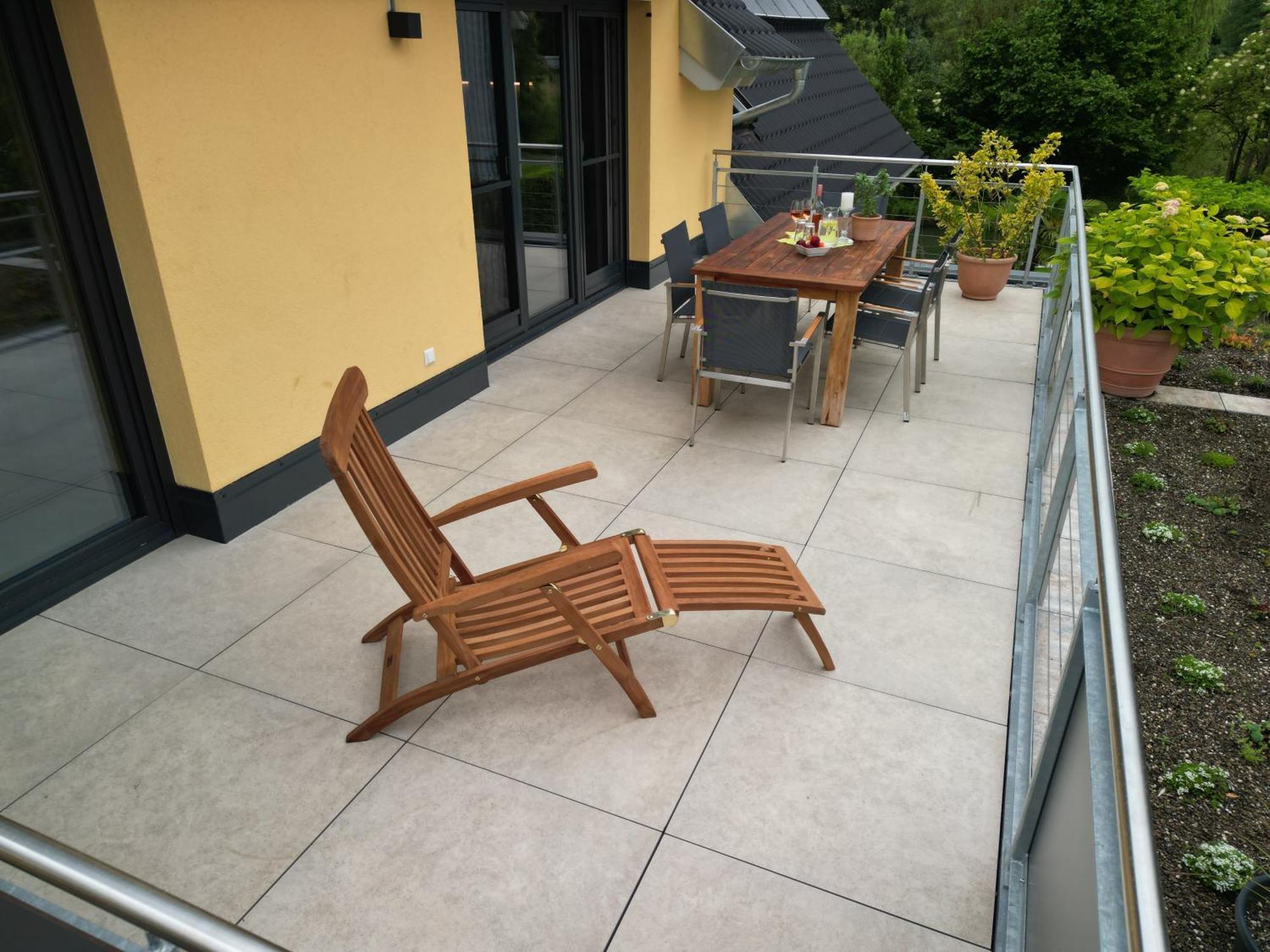 Ferienwohnung, 2 Zimmer, 4 Bis 6 Personen, 67 Qm, Mit Grossem Balkon, Entlang Am Fluss, An Der Aach, Am Bodensee, Nah Am Naturschutzgebiet