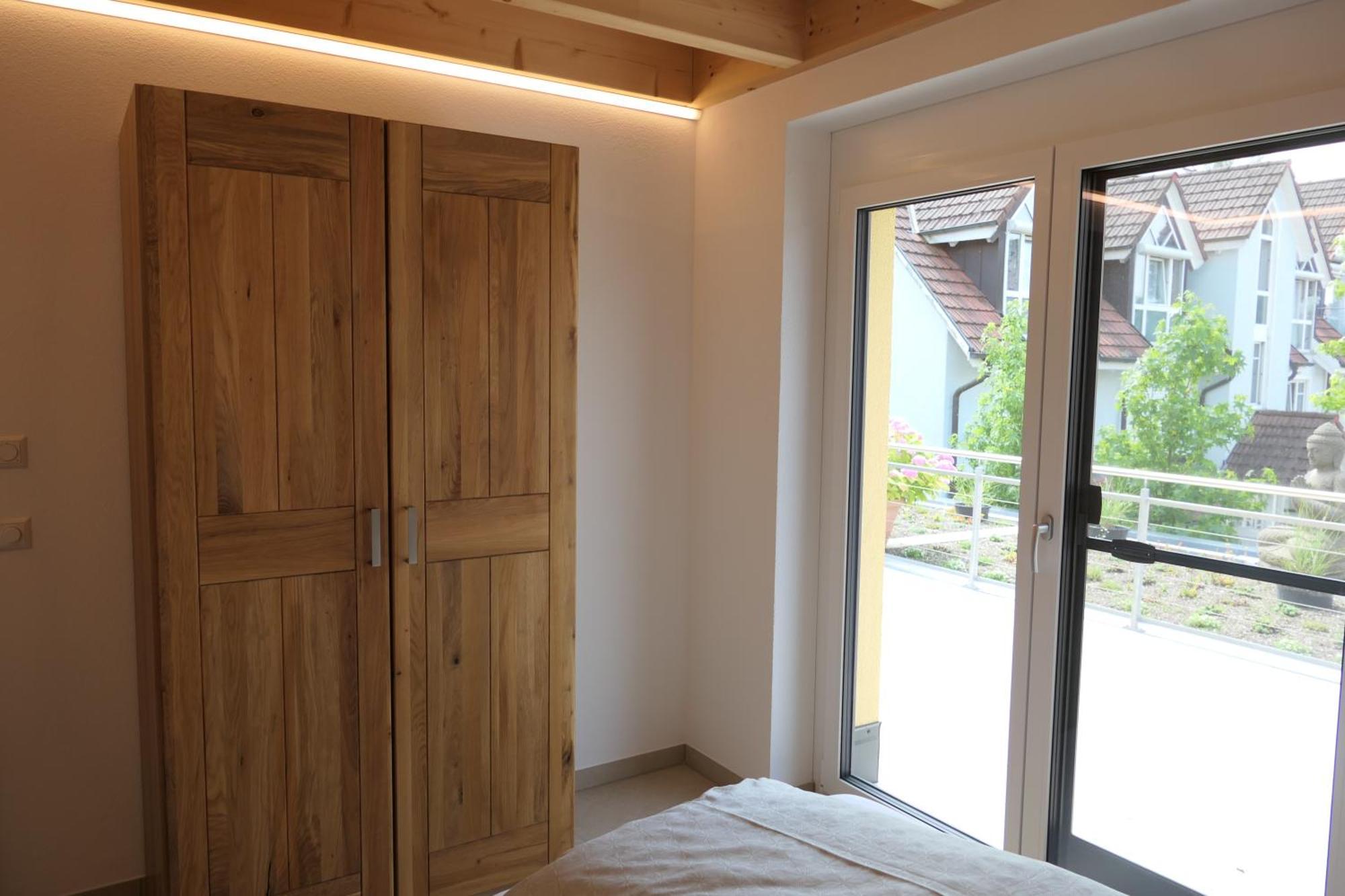 Apartment Ferienwohnung, 2 Zimmer, 4 Bis 6 Personen, 67 Qm, Mit Grossem Balkon, Entlang Am Fluss, An Der Aach, Am Bodensee, Nah Am Naturschutzgebiet