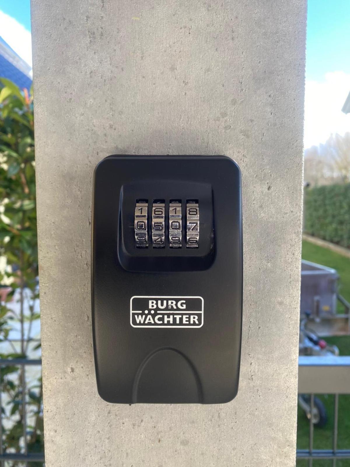 Ferienwohnung, 2 Zimmer, 4 Bis 6 Personen, 67 Qm, Mit Grossem Balkon, Entlang Am Fluss, An Der Aach, Am Bodensee, Nah Am Naturschutzgebiet Apartment